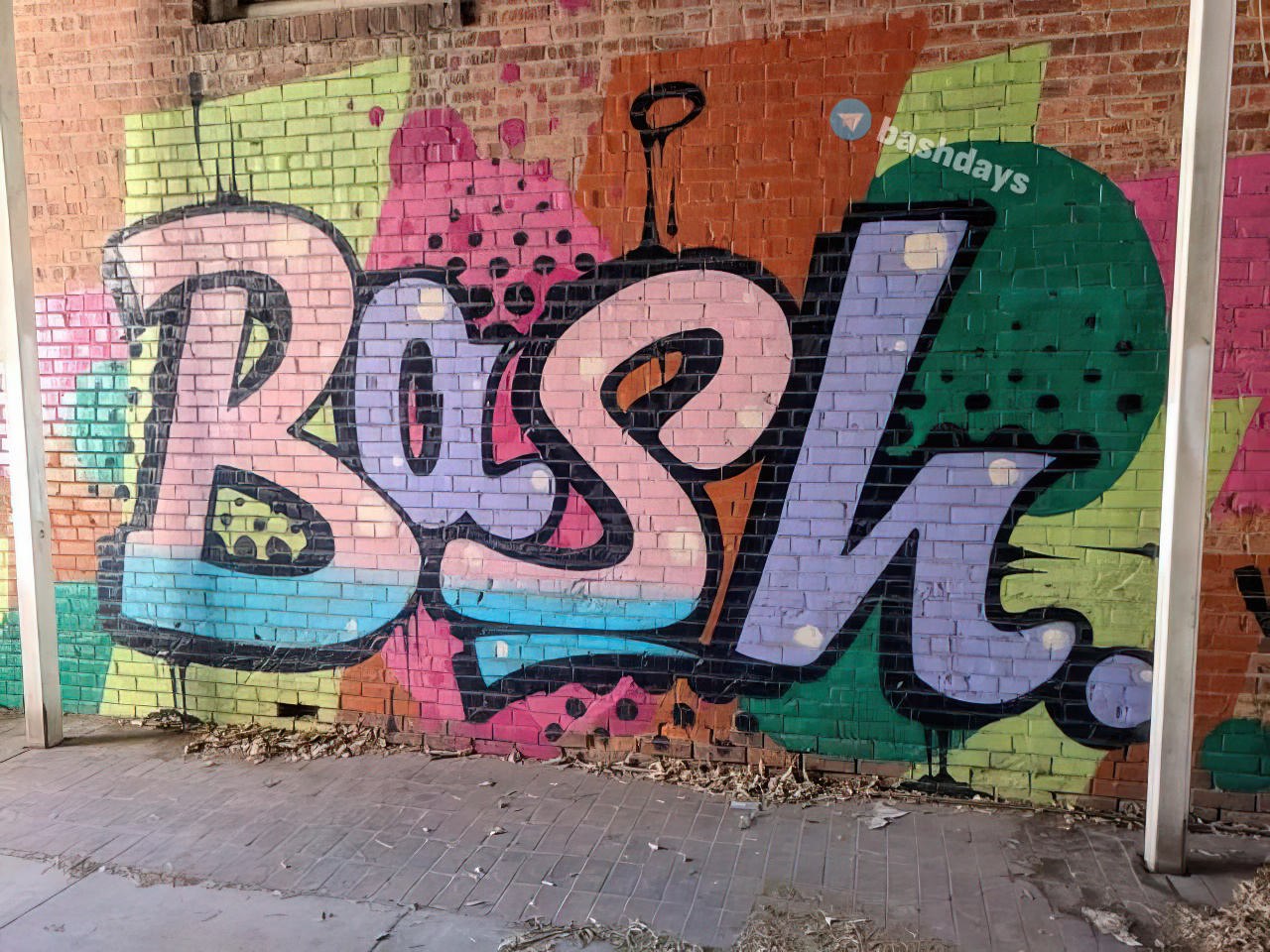 Граффити Bashdays из исходной публикации